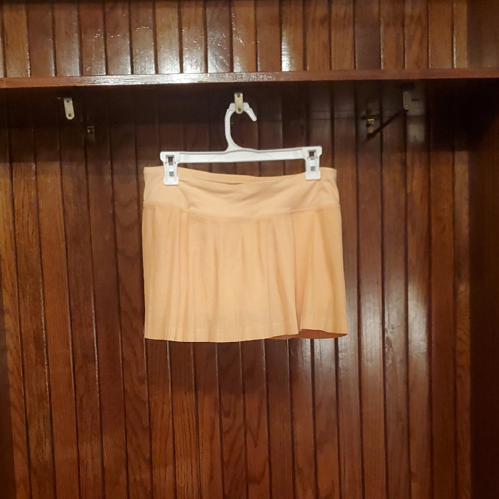 LULULEMON SIZE 6 Peach Pleated Women's Skirt